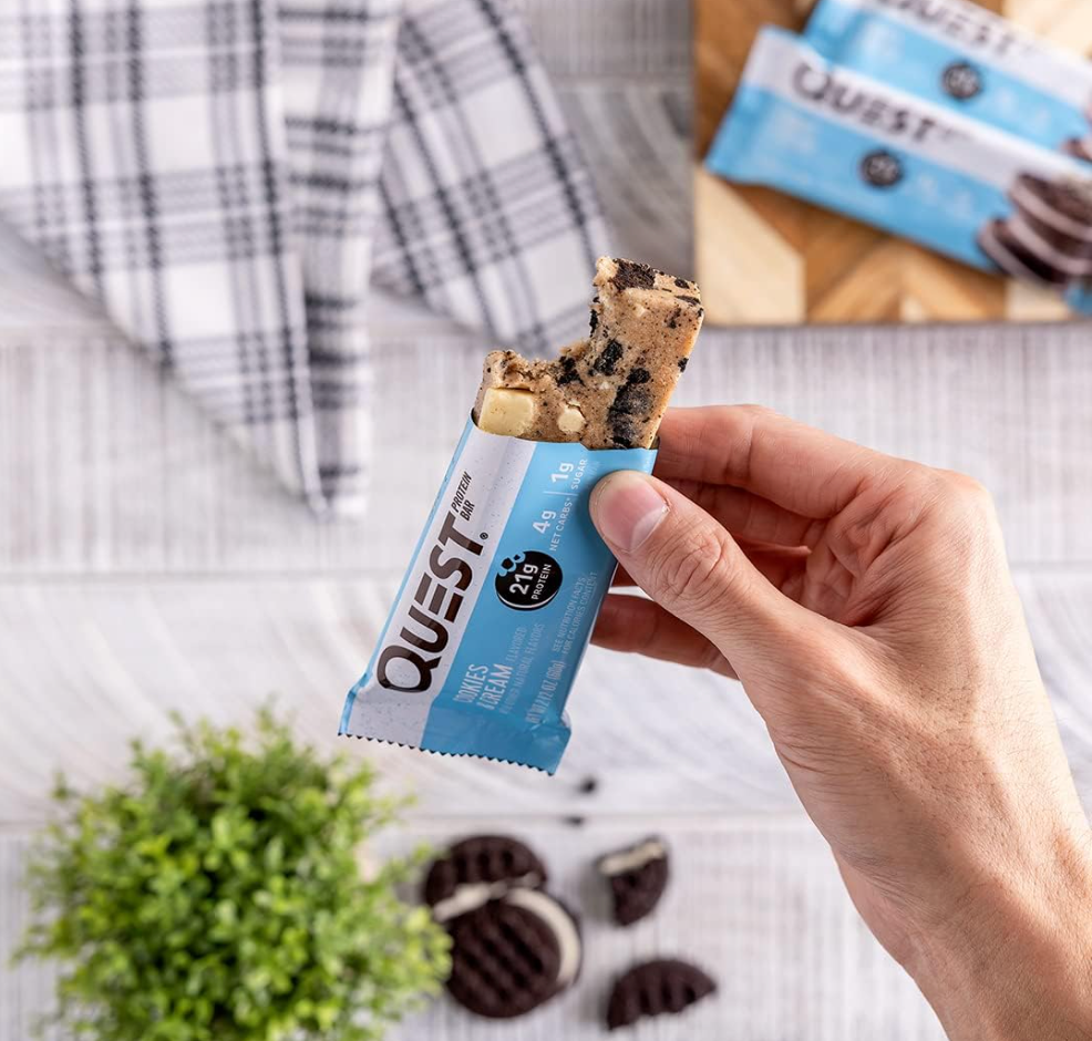 Quest Nutrition Favorites Bundle, Chocolate Chip Cookie Dough & Cookies and Cream Protein Bars
