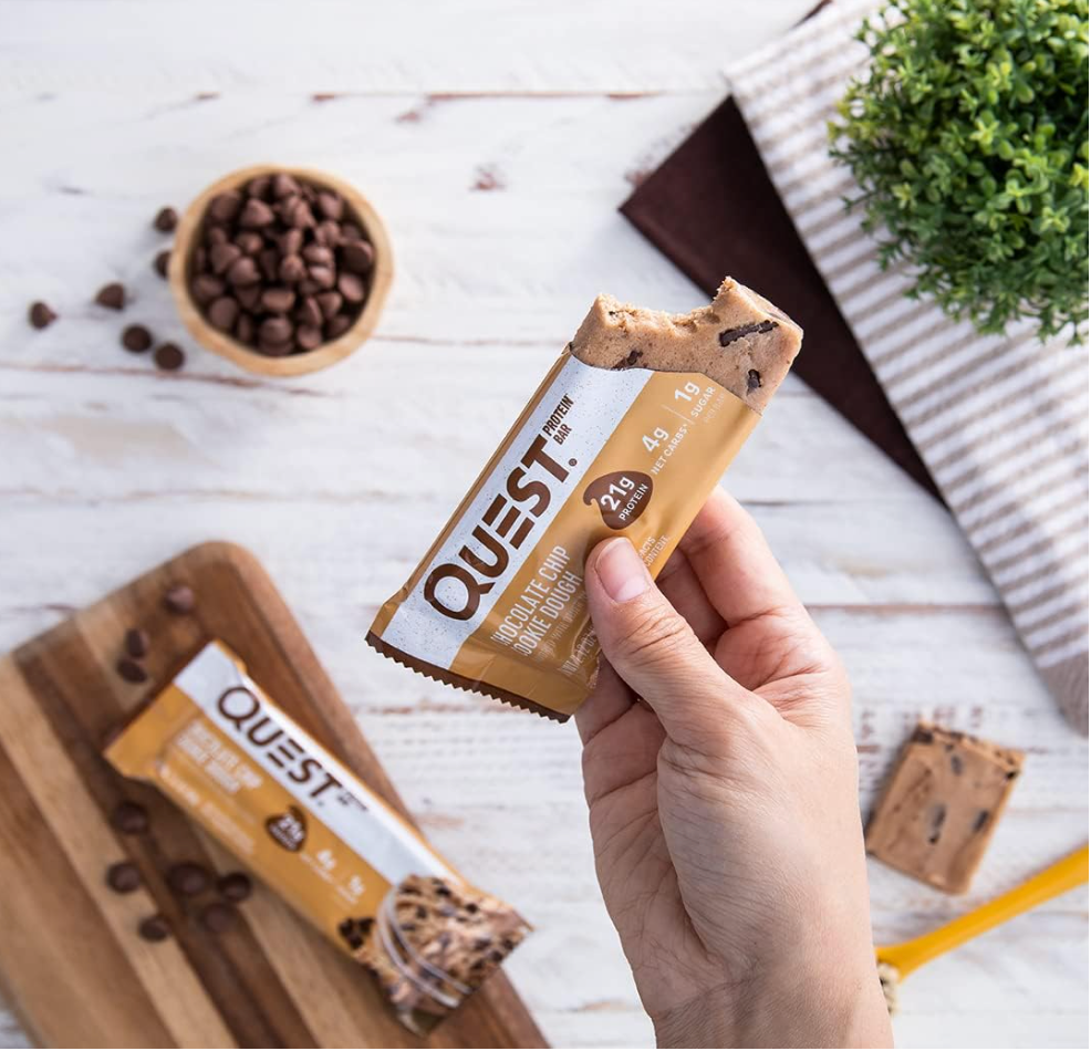 Quest Nutrition Favorites Bundle, Chocolate Chip Cookie Dough & Cookies and Cream Protein Bars